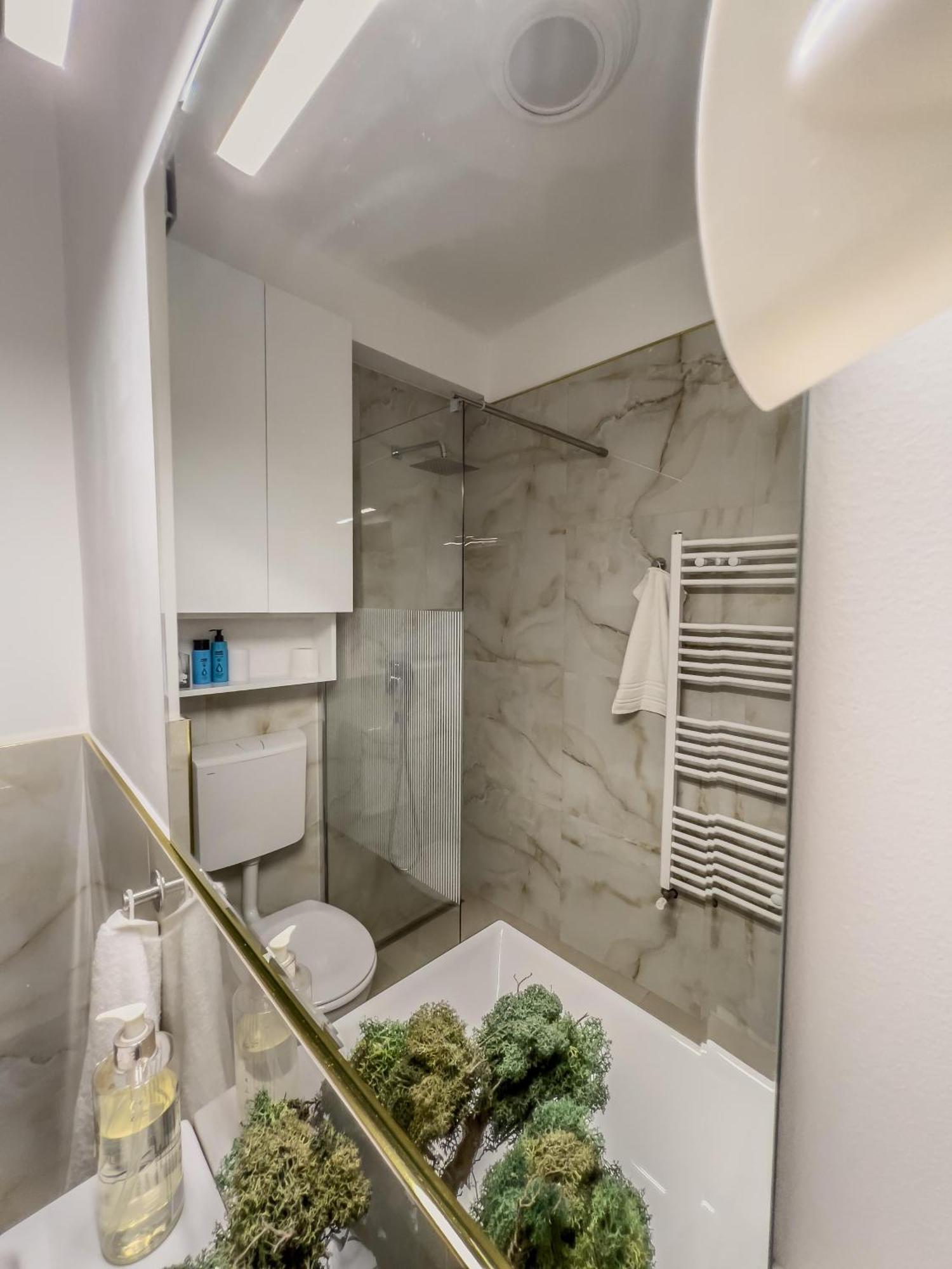 Glori Gold Apartaments Бая Маре Екстериор снимка
